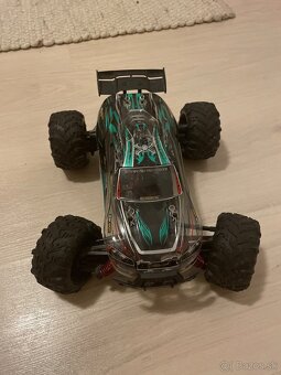 Predám RC auto 1:16 4×4 – hobby kategória, 35–45 km/h - 2