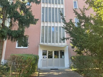 Zariadený 2i byt Zálužická Ružinov - ihneď k dispozícii - 2