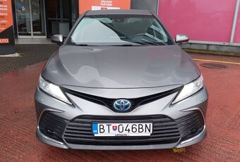 Toyota Camry 2.5 hybrid 131kW e-CVT Executive - 2