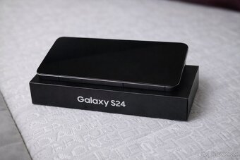 SAMSUNG GALAXY S24 - 2
