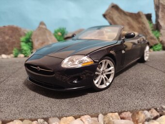 prodám model 1:18 jaguar XK cabrio AUTOART - 2