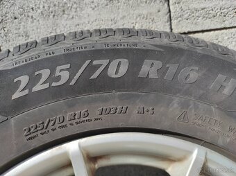 Hyundai 225/70 R16 - 2