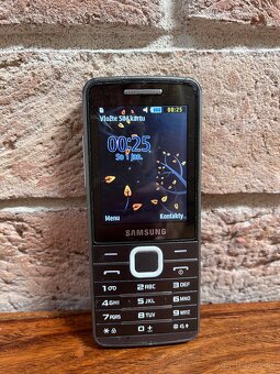 Samsung GT-S5610 funkčný - 2