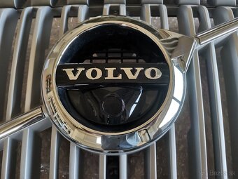 mriežka chladiča VOLVO XC90 2017-2022 - 2