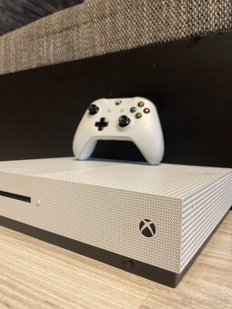 Xbox One S - 2