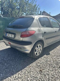 PEUGEOT 206 1,4benzín - 2