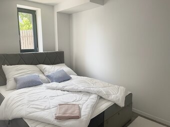 2 izbový byt s predzáhradkou na Vidlicovej ul., v Bratislave - 2