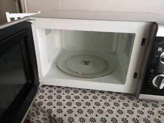 Darujem mikrovlnnú trúbu/mikrovlnku Samsung - 2