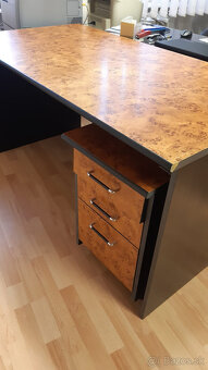 kancelársky nábytok - 2