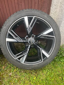 Audi 255/40 R19 - 2