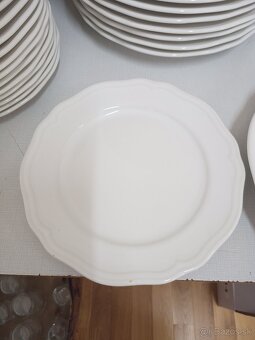 Porcelánové taniere. - 2
