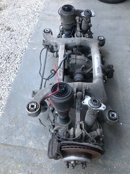 Predám zadnú nápravu na BMW 520d rok 2015 - 2