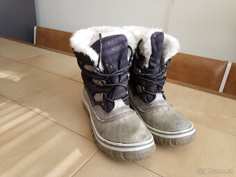 Damske vodeodolne snehule CUBE. - 2