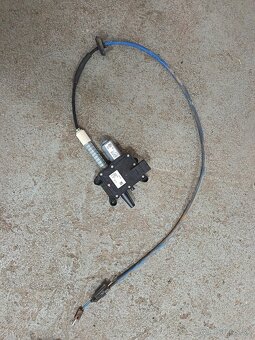 Predám elektrickú ručnú brzdu Peugeot/Citroen - 2