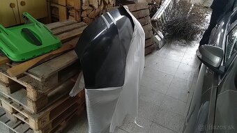 Kapota Mitsubishi Pajero - 2