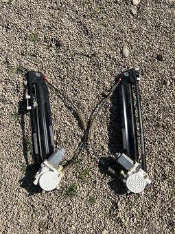 Bmw e39 sťahovačky okien - 2