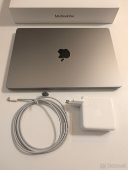 Predám MacBook Pro 14" M2 MAX 2023, Vesmírne sivý - 2