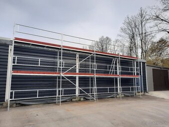 Hlinikove lesenie fasadne, lahke 150m2 6x24 nove - 2