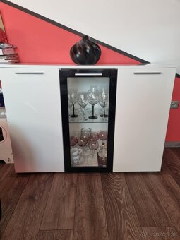 Obývacia stena. - 2
