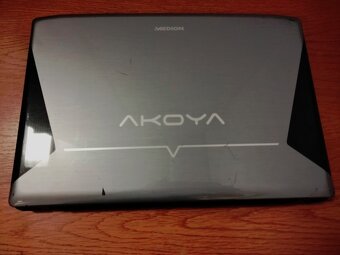 predám notebook MEDION AKOYA E6220 ,WINDOWS 7,bez baterky - 2