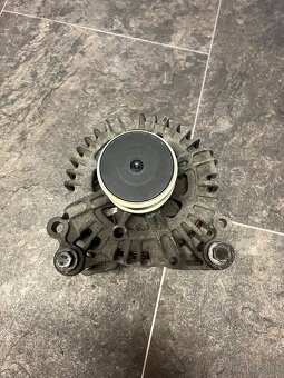 06F 903 023 C alternátor VW - 2