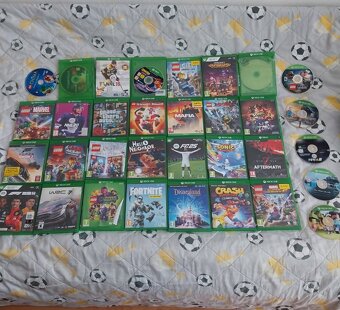 Predám Xbox One vo výbornom stave + volant + 29 hier - 2