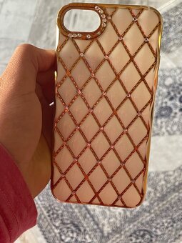 Predám iPhone 8 - 2