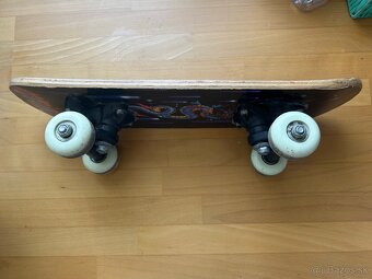 Mini skateboard s drakom - 2