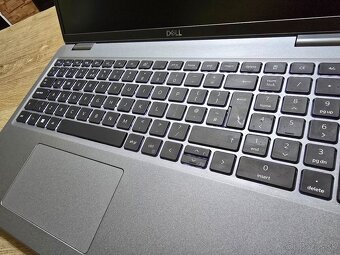 Dell Latitude 5520 s procesorom i5 11 generacie 16gb ram a 2 - 2