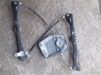 Volkswagen GOLF V Sťahovanie okien P.Ľ. - 2