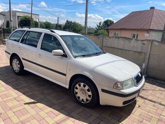 Škoda Octavia - 2