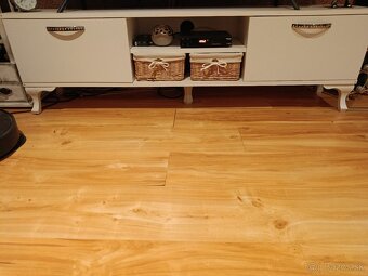 Tv stolik - 2