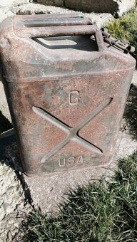 Vojenský kanister - 2