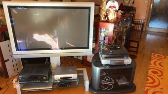 Televizny set - 2