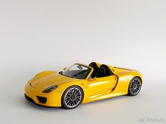 1:18 Porsche 918 - 2