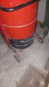 Priemyselný vysavac - 2