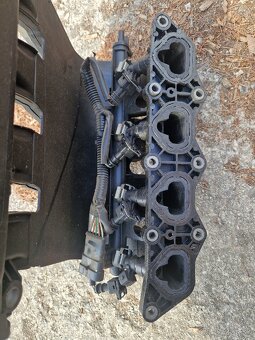 Dacia logan 1.2 16v sacie potrubie - 2