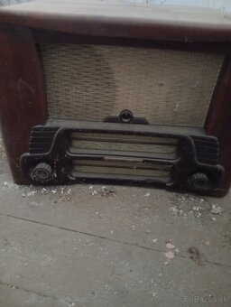 Predám zberateľský kúsok RADIO+GRAMO zn.Supraphon - 2