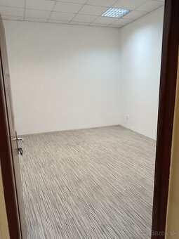 Šahy - kancalária na prenájom - 2