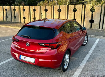 Opel Astra 1.2 Turbo Elegance - 2