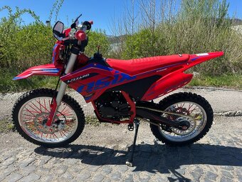 NOVE Enduro ASIX Lizzard 250cm3 21/18 - 2