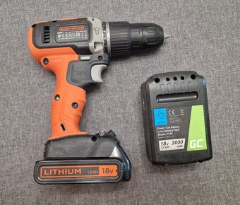 Aku vŕtačka s príklepom Black and Decker - 2