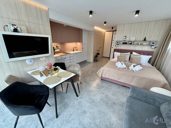 APARTMÁN - Komplet na mieru moderne zariadený s terasou v Hr - 2