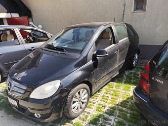 Mercedes b180 - 2