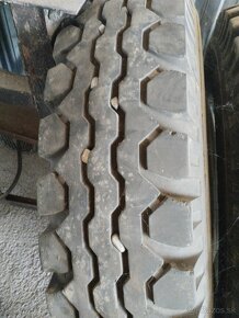Pneu 8.25/20 - 2