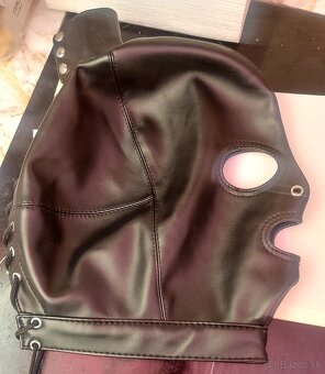 Latexova maska - 2