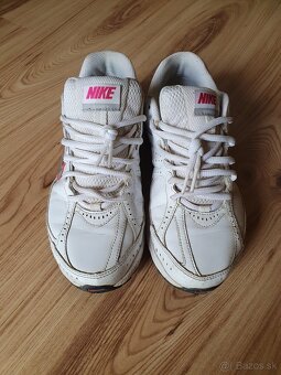 Dámske Nike tenisky - 2