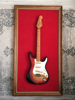 Vintage elektrická gitara typu Stratocaster - 2