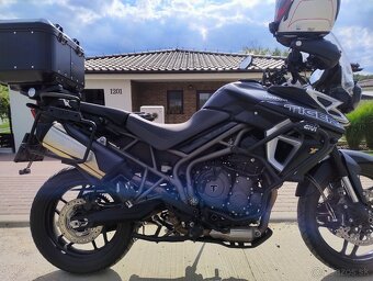 Triumph Tiger 800 XRX - 2