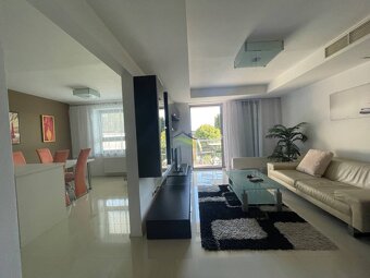 Prenájom- Apartmán 120m2, s terasou- vo vyššom štandarde - 2